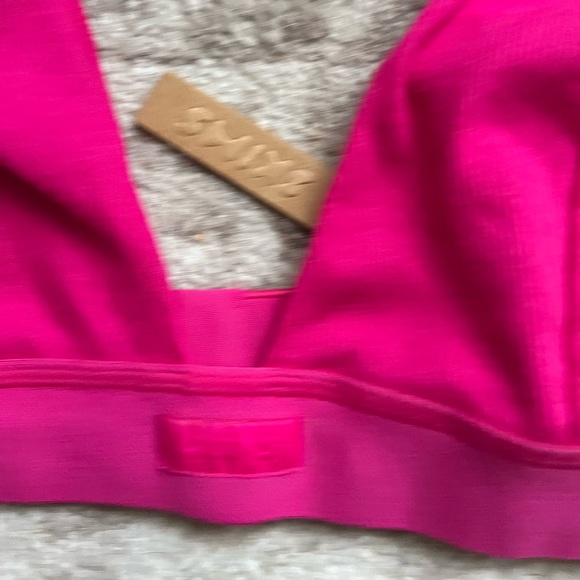 Skims triangle ribbed Bra LE Raspberry - Picture 4 of 6